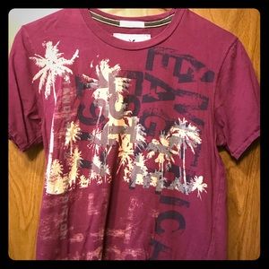 Mens American Eagles outfitters t shirt.